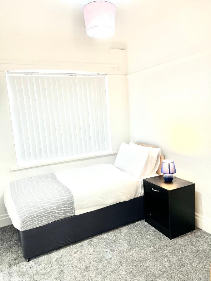 Lotus Home Wallasey Eksteriør bilde