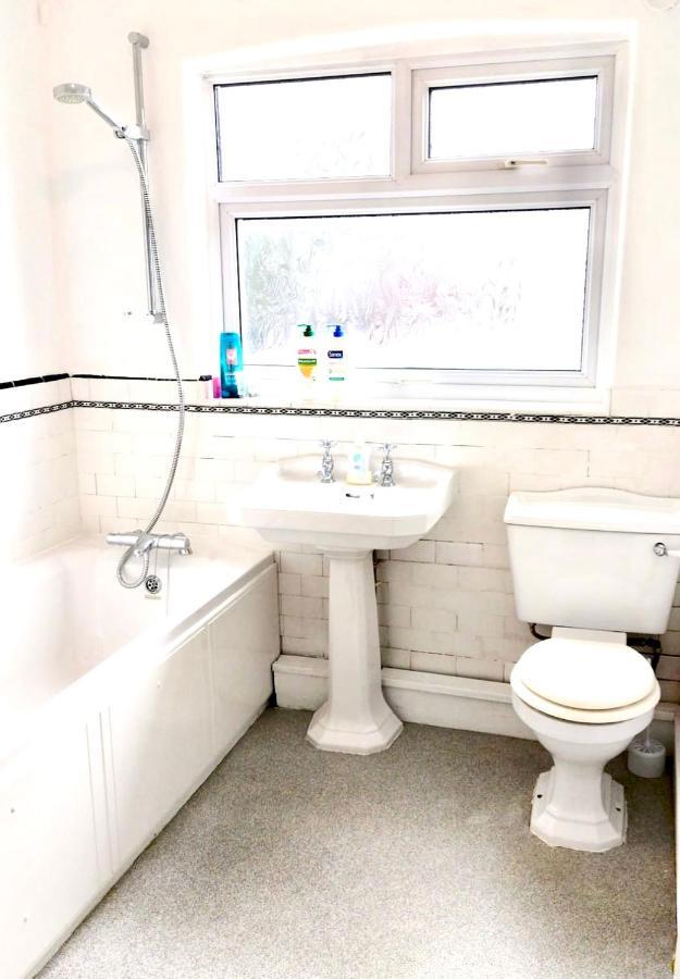 Lotus Home Wallasey Eksteriør bilde